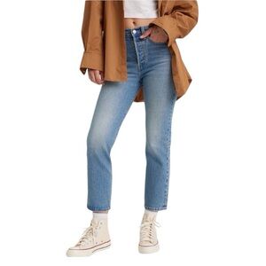 NWT Levi’s Wedgie Straight High Rise Jeans. Button Fly Sz. 8 Short. 29W, 28L.